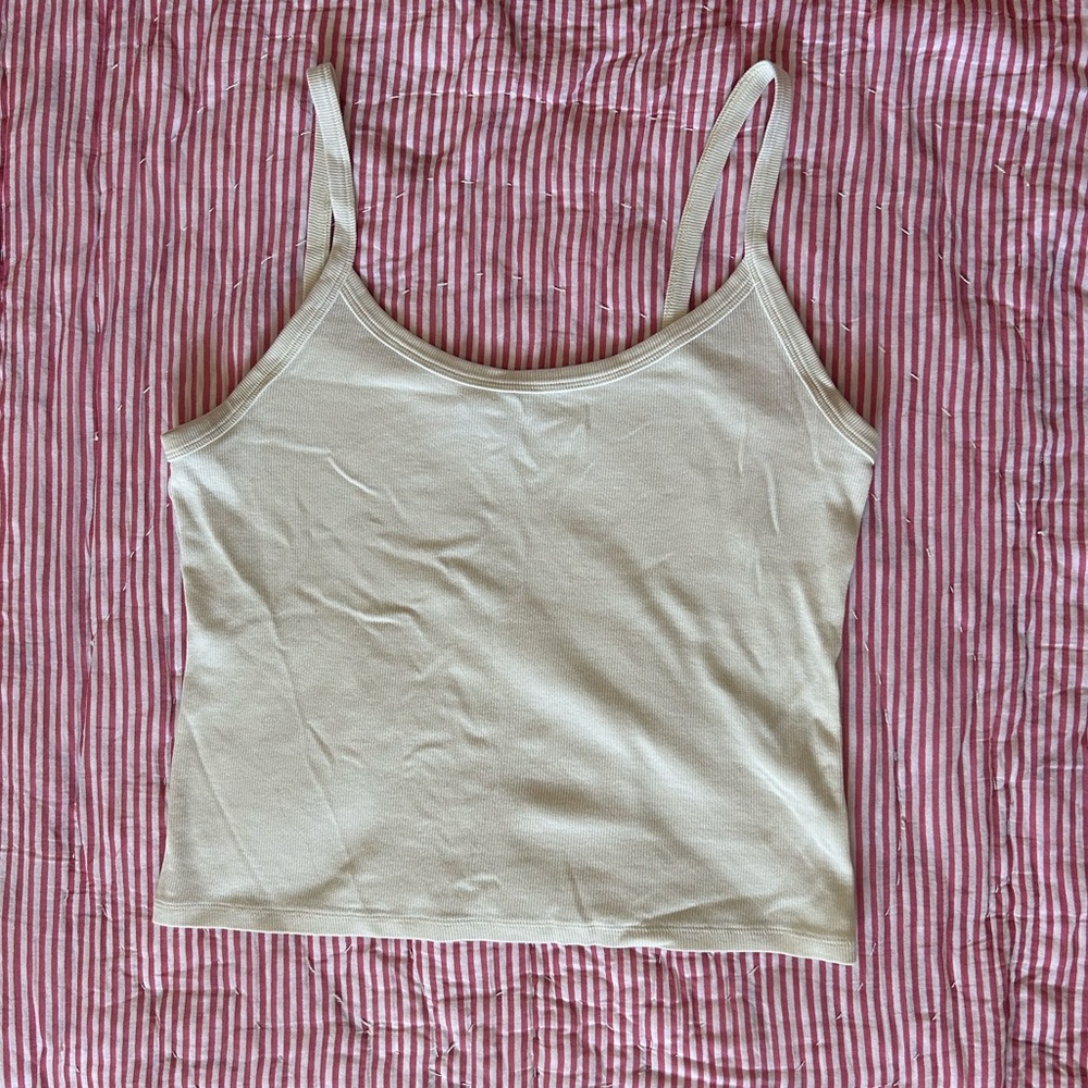 Aritzia TNA homestretch tank
